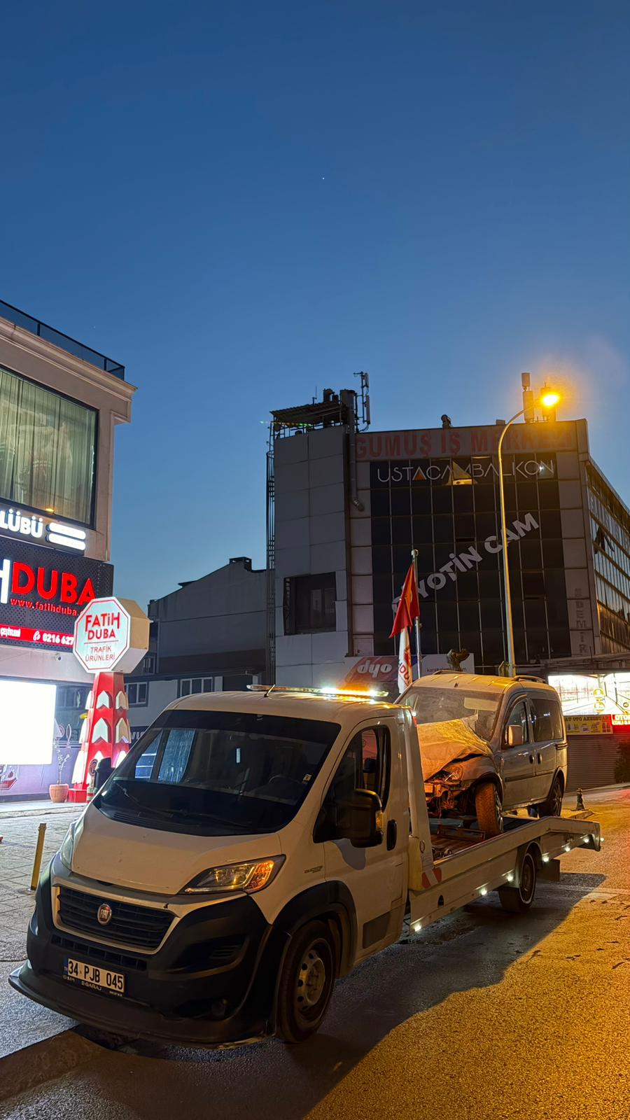 Baş Oto Çekici gece araç kurtarma